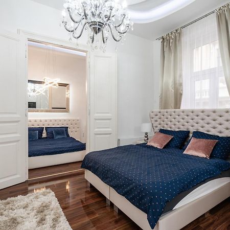 Opera Balkony Luxury Apartment With Free Parking Budapest Exterior photo