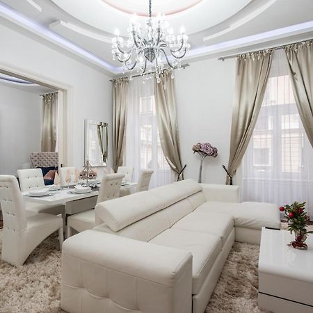 Opera Balkony Luxury Apartment With Free Parking Budapest Exterior photo