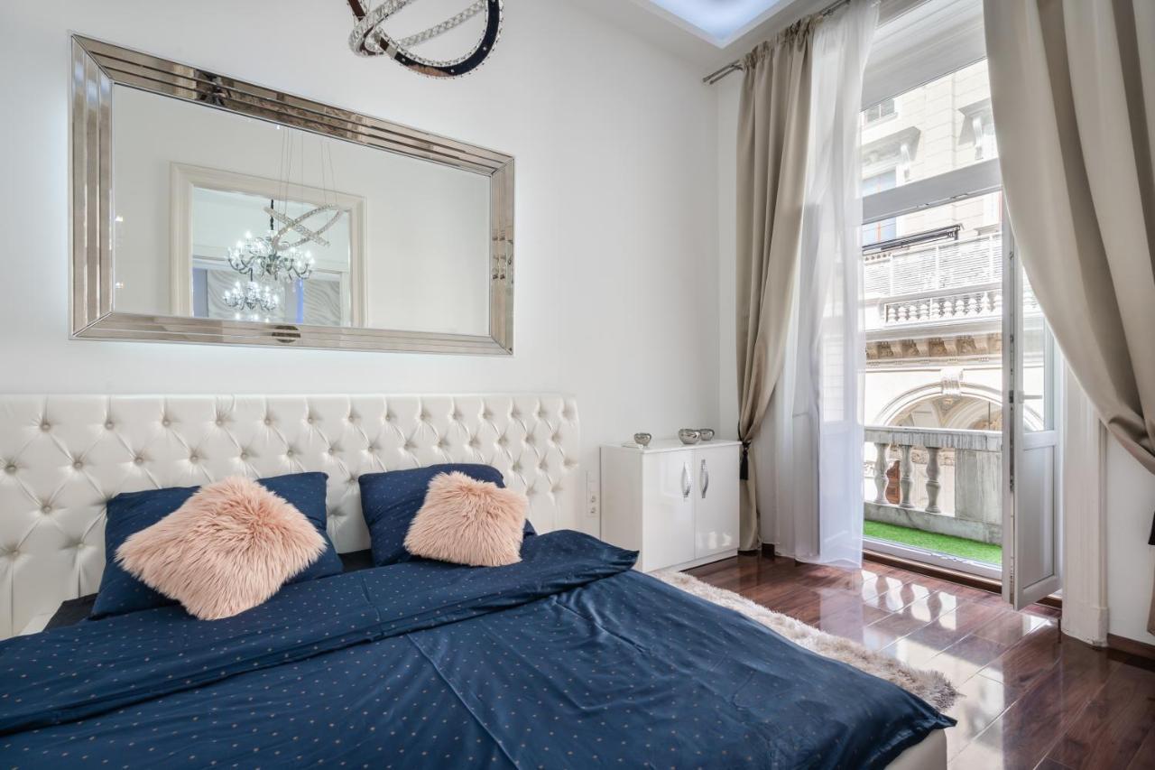 Opera Balkony Luxury Apartment With Free Parking Budapest Exterior photo