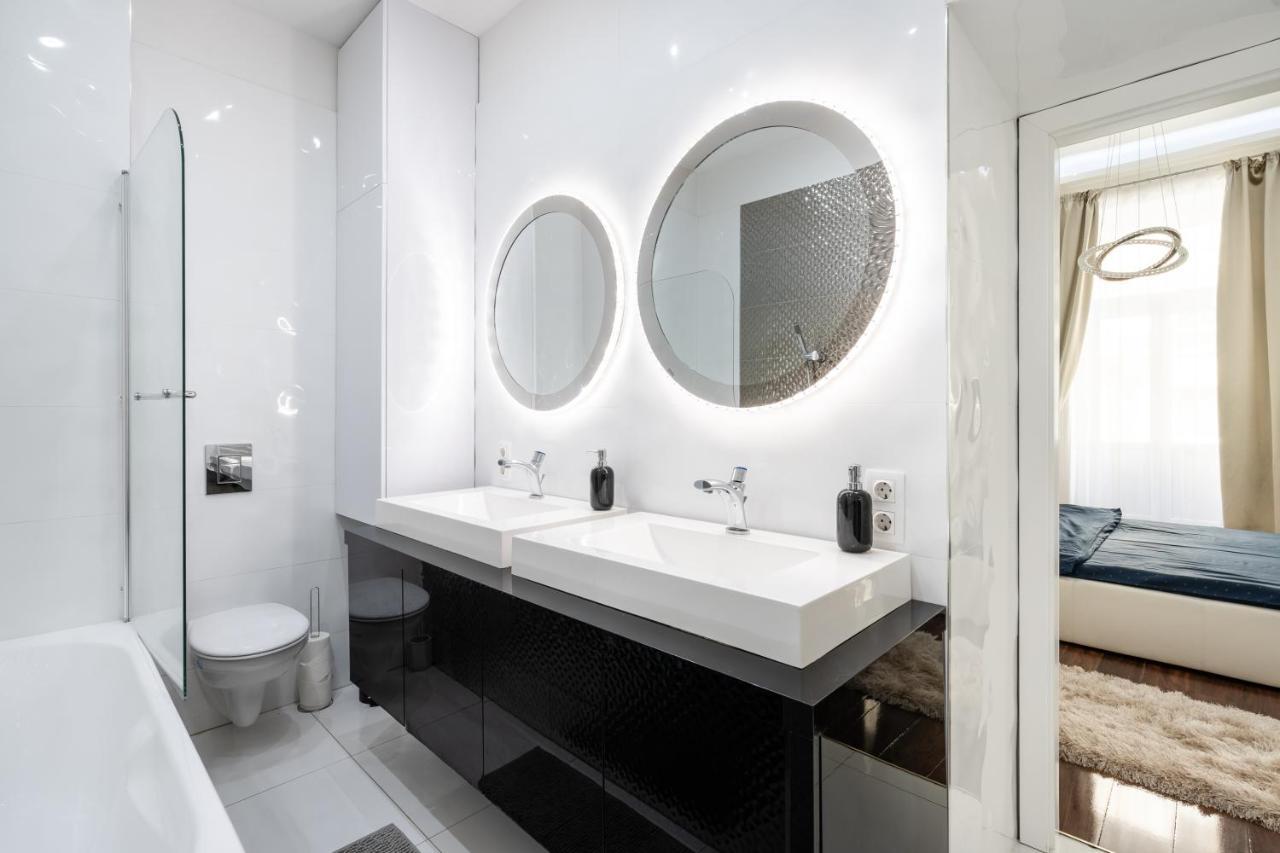 Opera Balkony Luxury Apartment With Free Parking Budapest Exterior photo