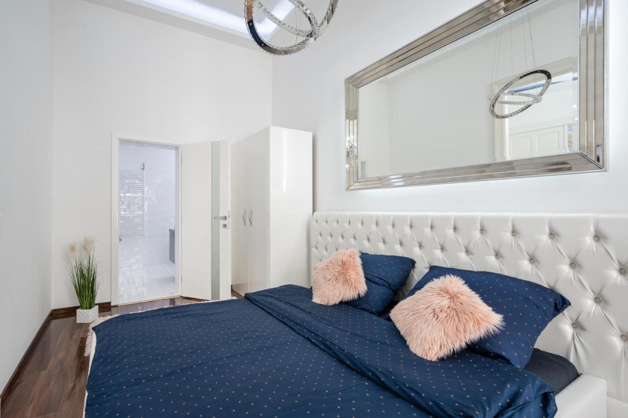 Opera Balkony Luxury Apartment With Free Parking Budapest Exterior photo