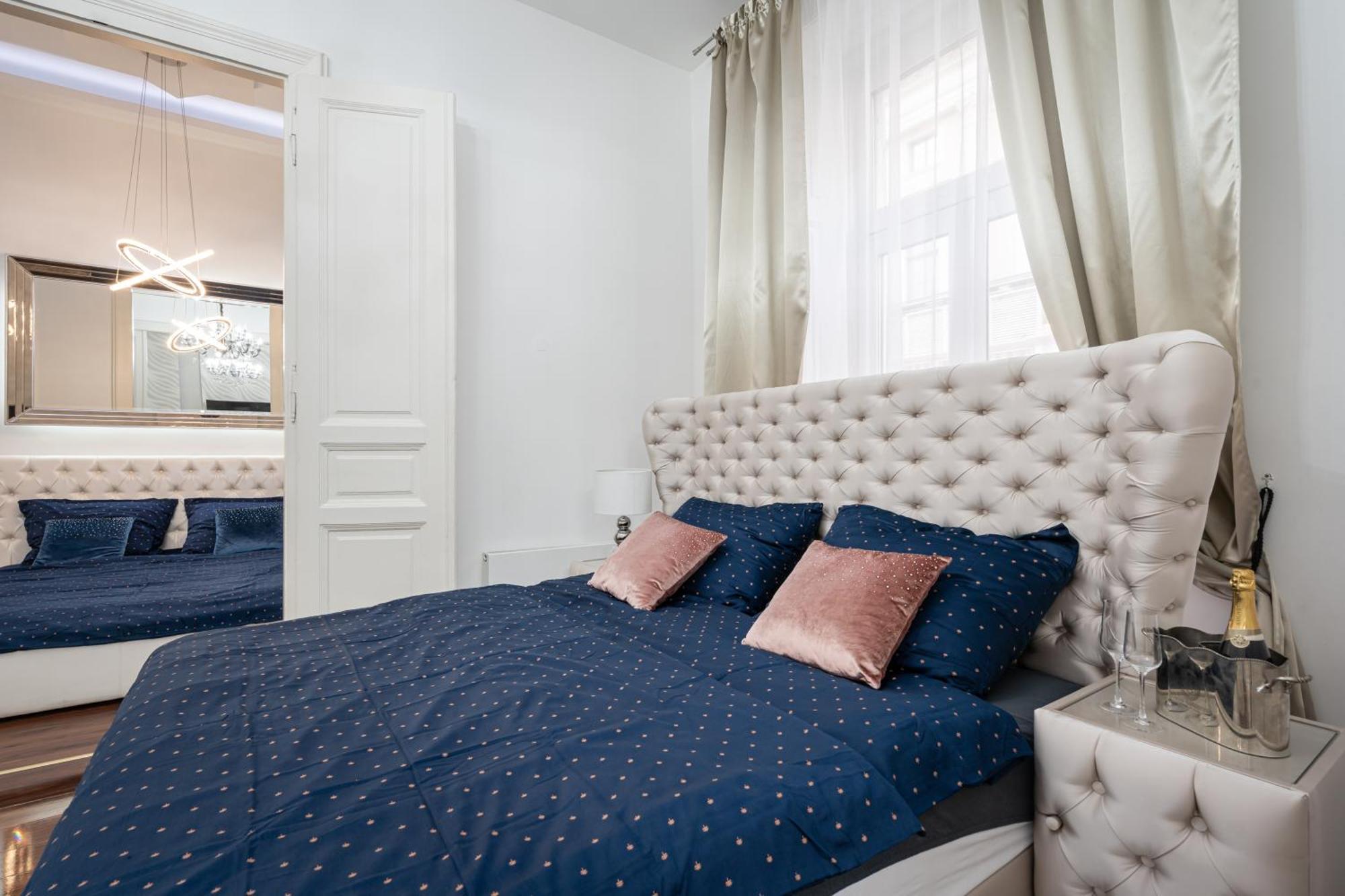 Opera Balkony Luxury Apartment With Free Parking Budapest Exterior photo